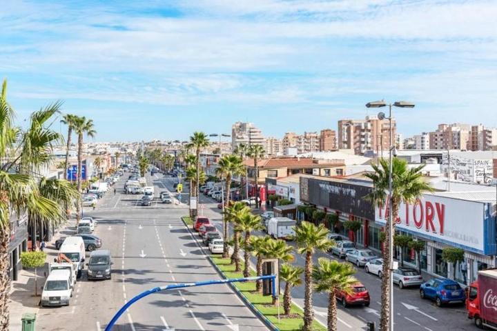 Piso en venta en Torrevieja, Playa del cura photo 0
