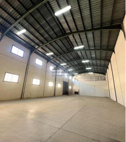 Nave industrial en venta en Lucena, Calle los Santos, 14900 photo 0