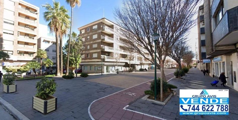 Local comercial en venta en Gandia, Centro photo 0