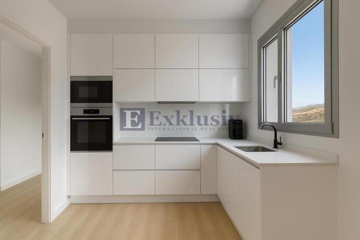 Piso en venta en Santa Cruz de Tenerife, Calle Bambű, 38107 photo 0