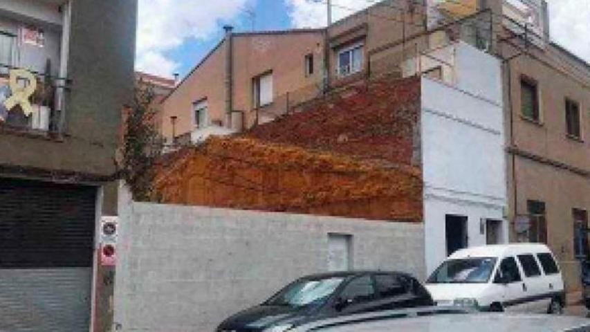 Terreno en venta en Sabadell, La Creu Alta photo 0
