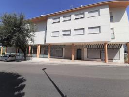 Local comercial en venta en Cazorla, Cazorla photo 0