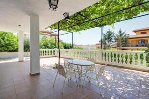 Chalet en venta en Padul, Olivarillo photo 0