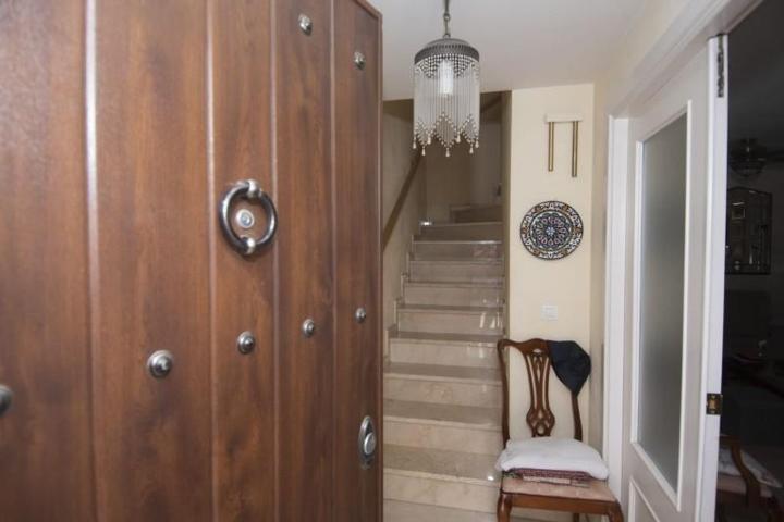 Adosada en venta en Granada, Haza grande photo 0