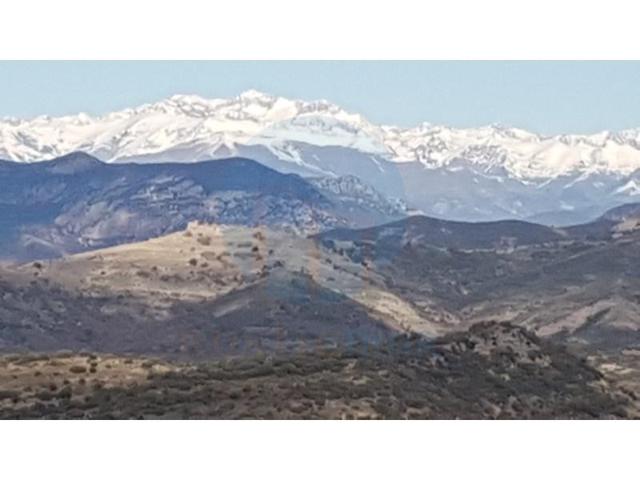 Casa con terreno en venta en Tremp photo 0