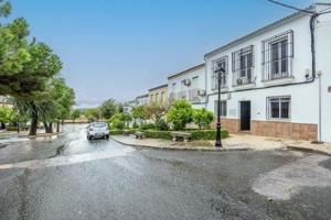 Adosada en venta en Castilblanco de los Arroyos, Andalucia photo 0
