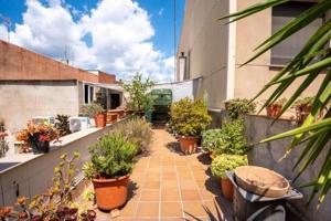 Chalet en venta en Terrassa, Carrer de Múrcia, 08227 photo 0