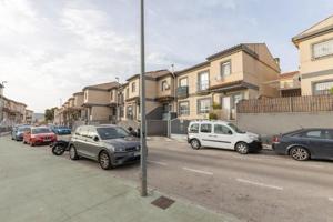 Adosada en venta en Maracena, Zona metropolitana photo 0