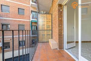 Piso en venta en Barcelona, Porta photo 0