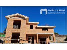 Chalet en venta en Guadalix de la Sierra photo 0