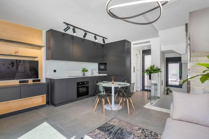 Chalet en venta en Guardamar del Segura, Guardamar photo 0