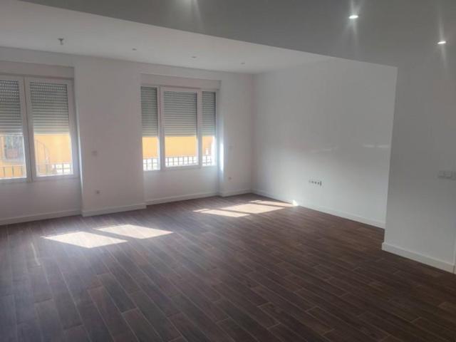 Piso en venta en Alicante, Centro photo 0