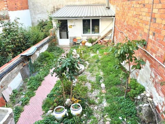 Chalet en venta en Terrassa, Carrer d'Àngel Guimerà, 08223 photo 0