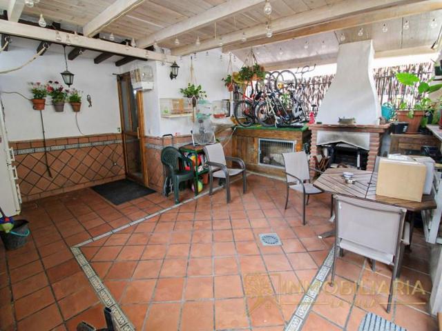 Casa en venta en Coín photo 0