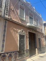 Casa en venta en Vilamarxant, Centro Urbano photo 0