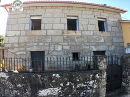 Casa con terreno en venta en Poio, Samieira photo 0