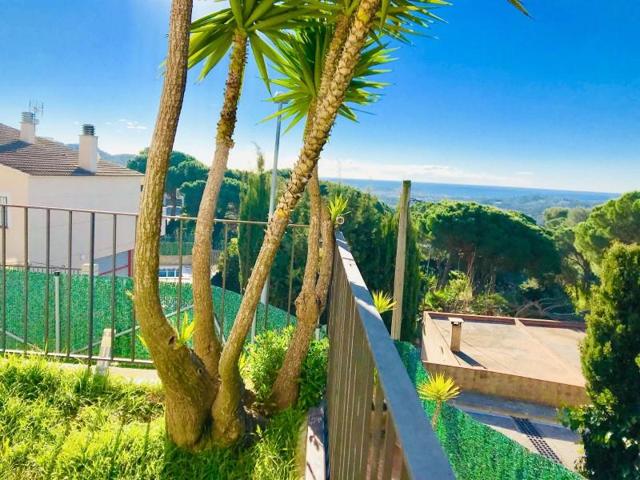 Casa en venta en Lloret de Mar, Los Pinares photo 0