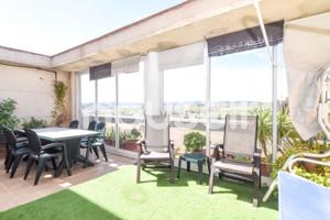 Piso en venta en Sabadell photo 0