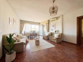 Piso en venta en Huesca photo 0