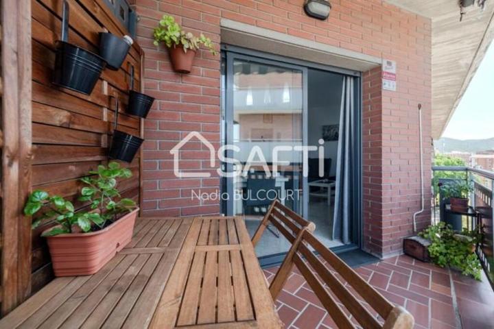 Piso en venta en Montcada i Reixac photo 0