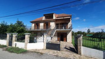 Chalet en venta en Ponferrada, Fuentes nuevas photo 0