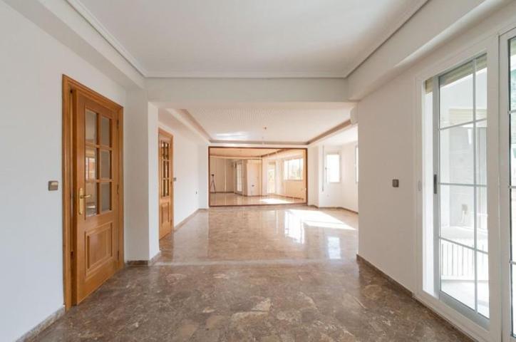 Piso en venta en Manises, El Mercado photo 0