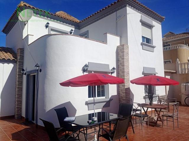 Casa con terreno en venta en Orihuela, Campoamor photo 0