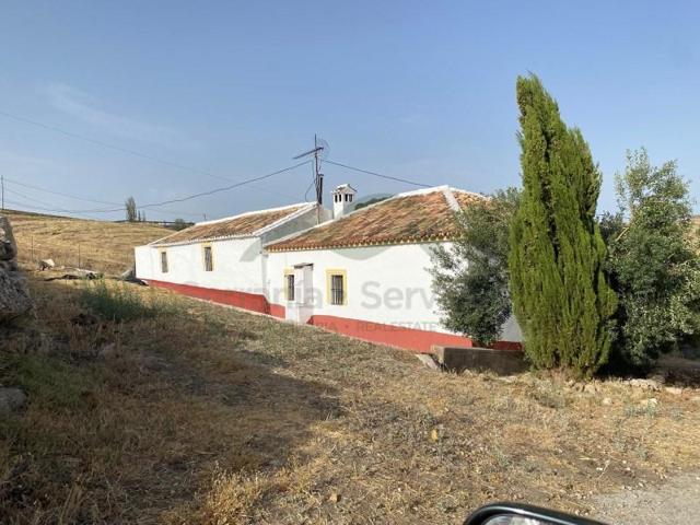 Casa con terreno en venta en Ronda photo 0