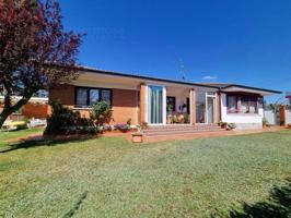 Chalet en venta en Medina de Pomar photo 0