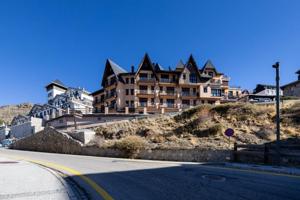 Apartamento en venta en Monachil, SIERRA NEVADA photo 0