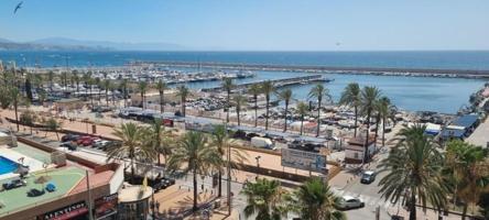 Apartamento en venta en Fuengirola, Puerto Deportivo photo 0