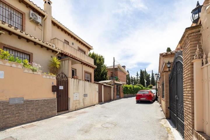 Adosada en venta en Cájar, Zona metropolitana photo 0