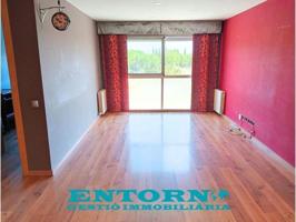 Piso en venta en Mollet del Vallès, Col·legis nous photo 0