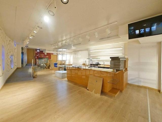 Local comercial en venta en Palafrugell photo 0