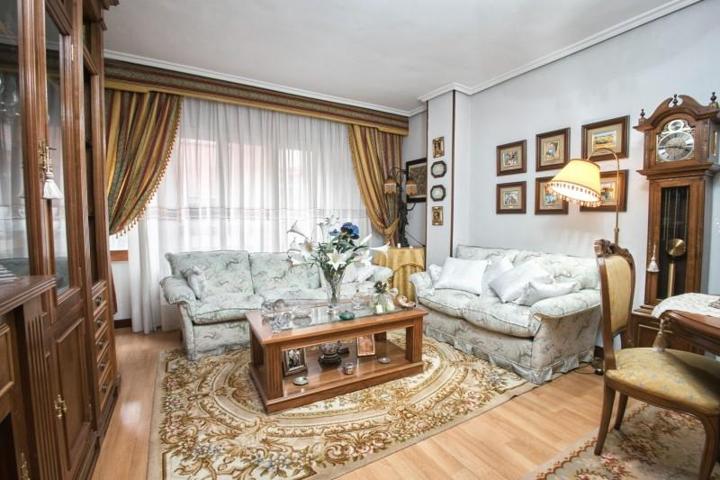 Piso en venta en Valladolid, Centro photo 0