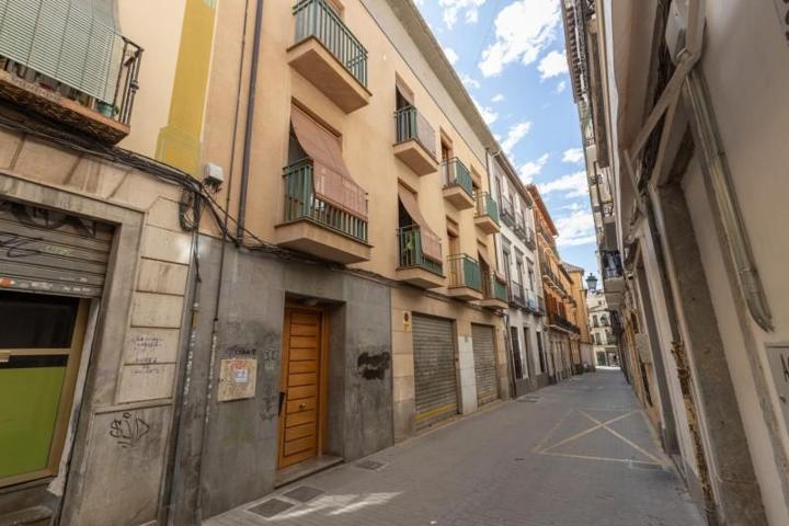 Piso en venta en Granada, Centro photo 0