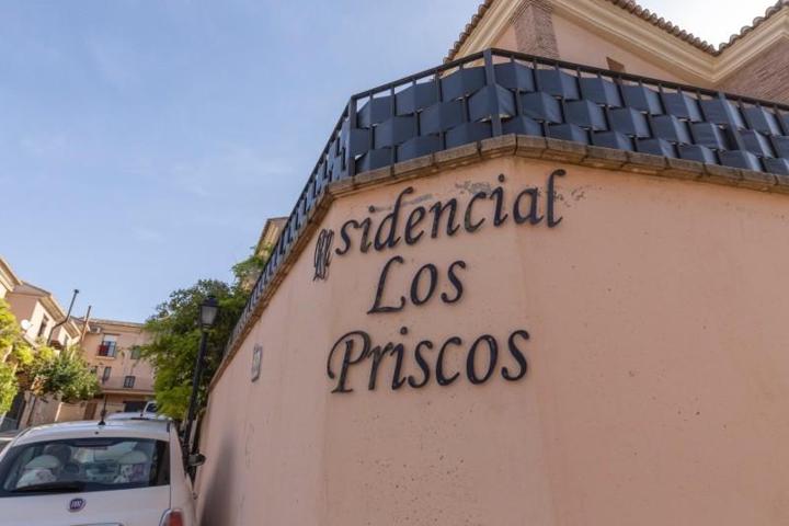 Adosada en venta en Zubia, Centro photo 0