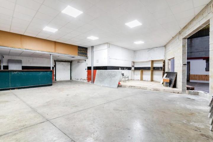 Nave industrial en venta en San Fernando, León Herrero - Bahía sur photo 0