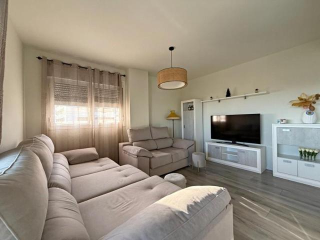 Piso en venta en Sevilla, Palmete-Padre Pío-Hacienda San Antonio photo 0