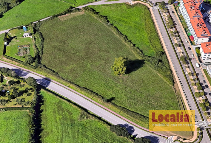 Terreno en venta en Torrelavega photo 0