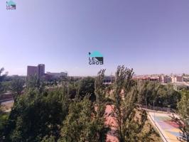 Piso en venta en Madrid, Doce de Octubre photo 0