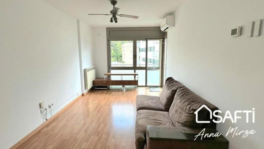 Piso en venta en Girona photo 0