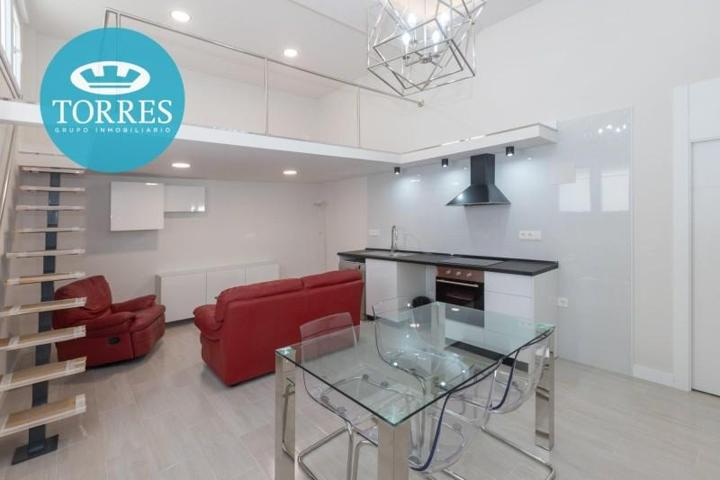 Piso en venta en Málaga, Mármoles photo 0