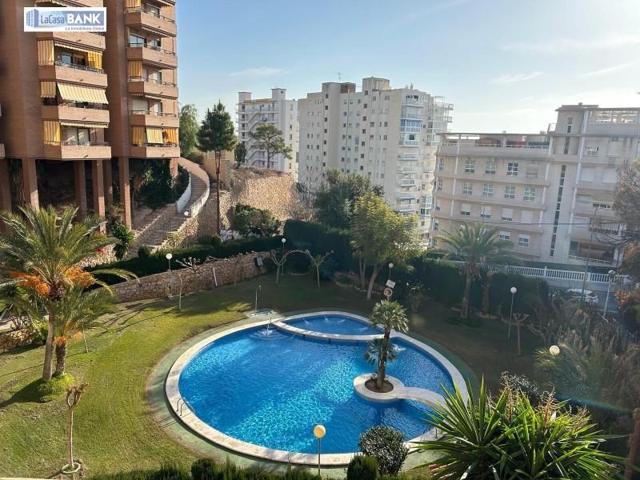 Apartamento en venta en Villajoyosa, 2a linea photo 0