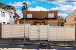 Adosada en venta en Calafell, Mas Mel photo 0