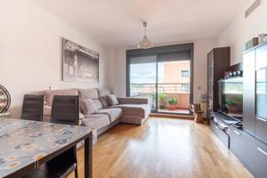 Piso en venta en Sabadell, Castellarnau photo 0