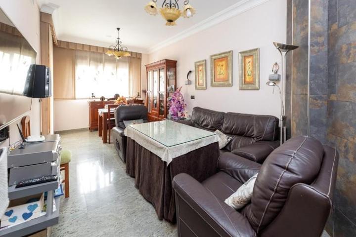 Adosada en venta en Maracena, Zona metropolitana photo 0