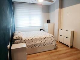 Piso en venta en Sant Boi de Llobregat, Vinyets photo 0