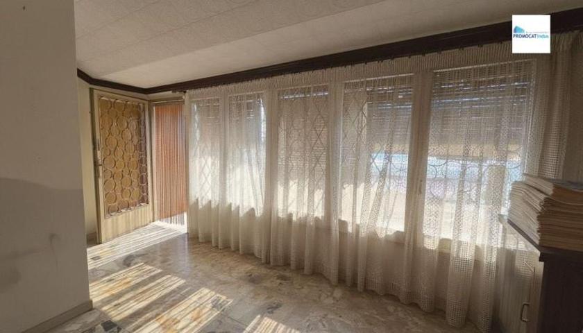 Bungalow en venta en Molins de Rei, CERCA AYUINTAMIENTO photo 0