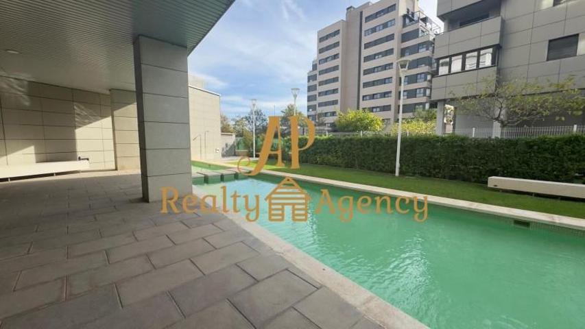 Casa en venta en Valencia, Sant Llorenç photo 0